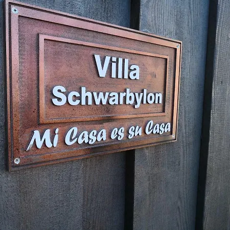 Semesterbostad Schwarbylon *